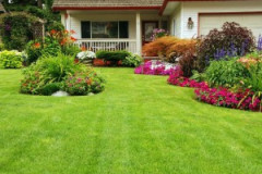 1_Blog-2-The-Benefits-of-Hiring-Lawn-Service-e1437667801679